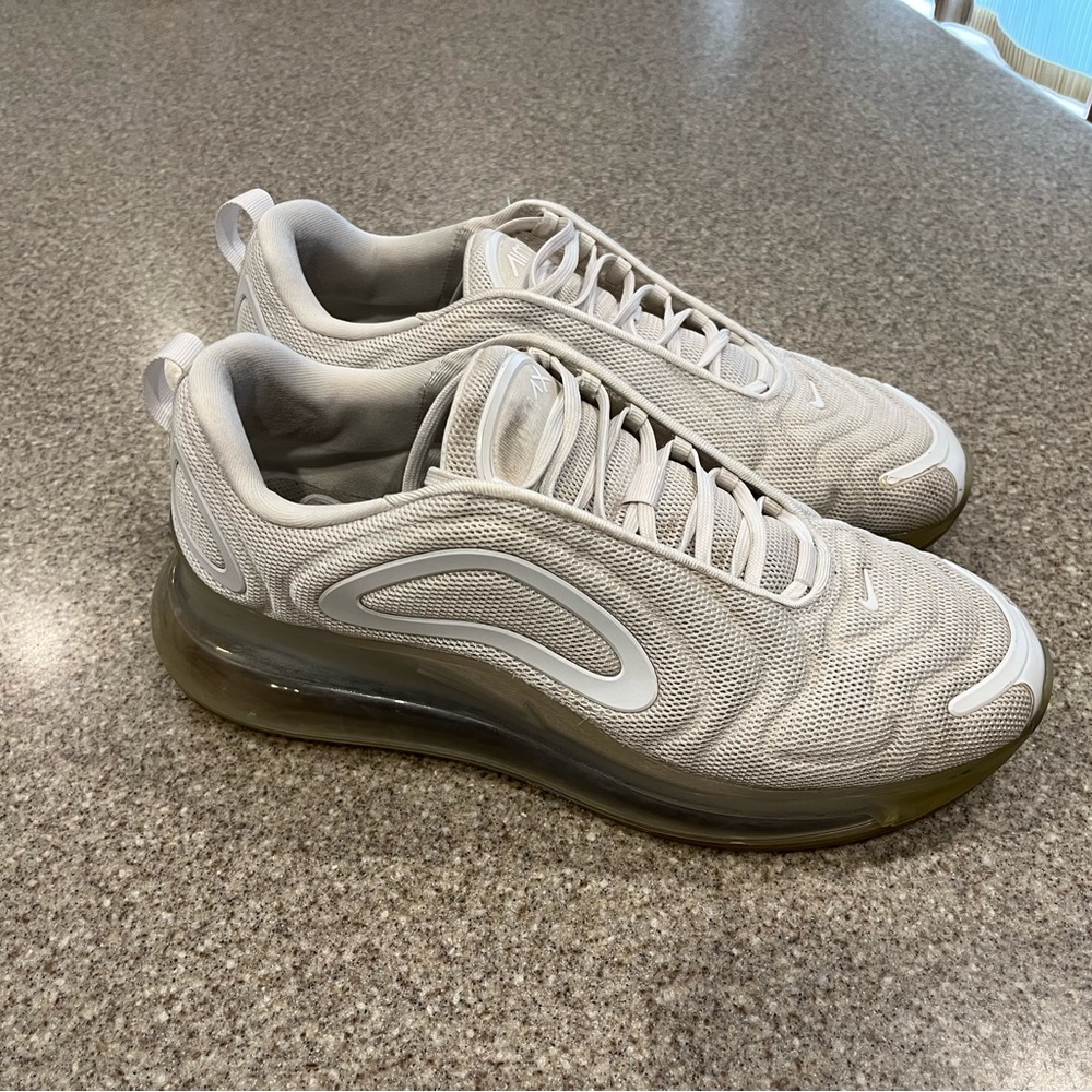 Nike Airmax 720 Pure Platinum